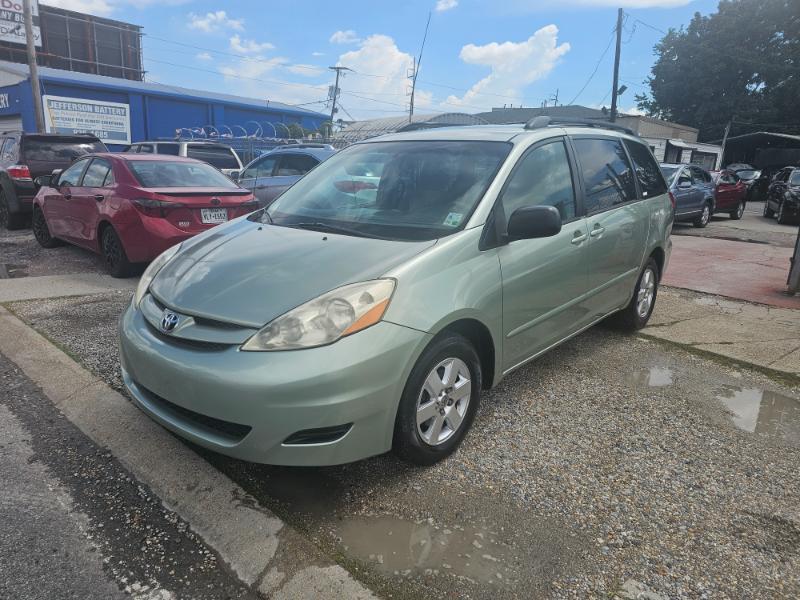 2010 Toyota Sienna CE FWD 7 Passenger