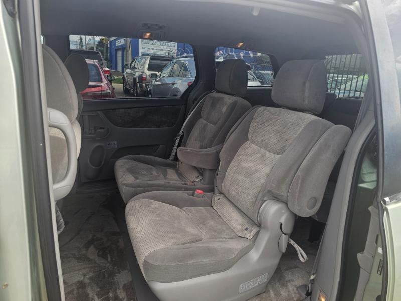 Toyota Sienna CE FWD 7 Passenger 2010