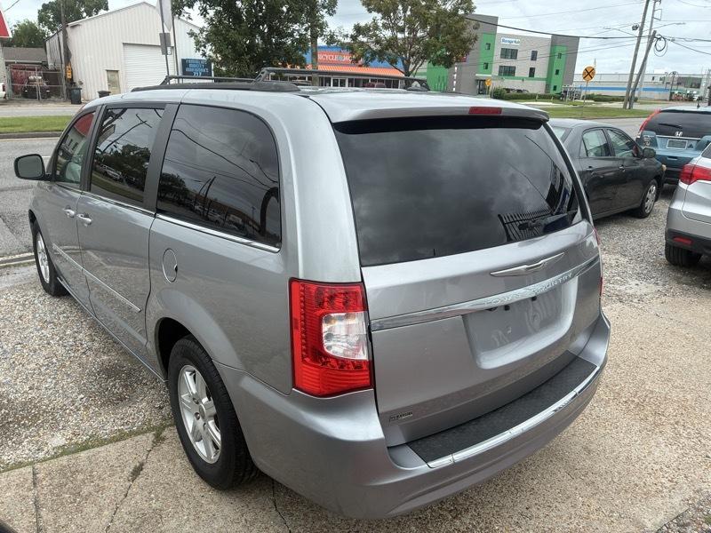 Chrysler Town & Country Touring 2013