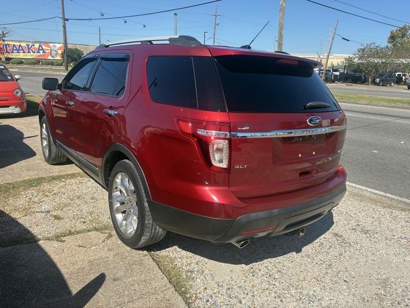 Ford Explorer Base 4D SUV FWD 2014