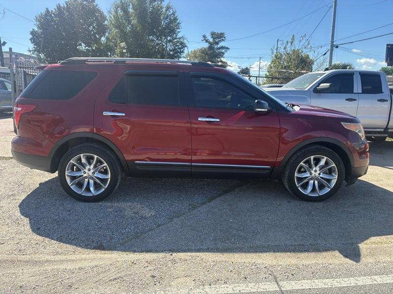 Ford Explorer Base 4D SUV FWD 2014