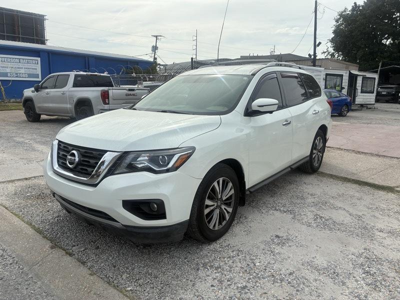2017 Nissan Pathfinder Platinum 2WD