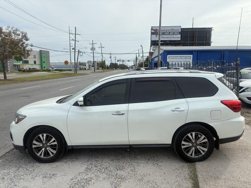 Nissan Pathfinder Platinum 2WD 2017