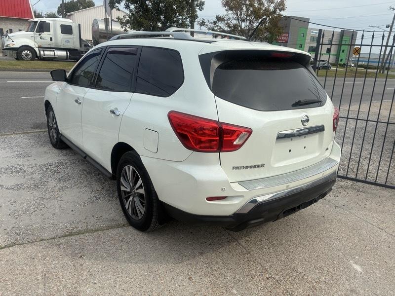 Nissan Pathfinder Platinum 2WD 2017