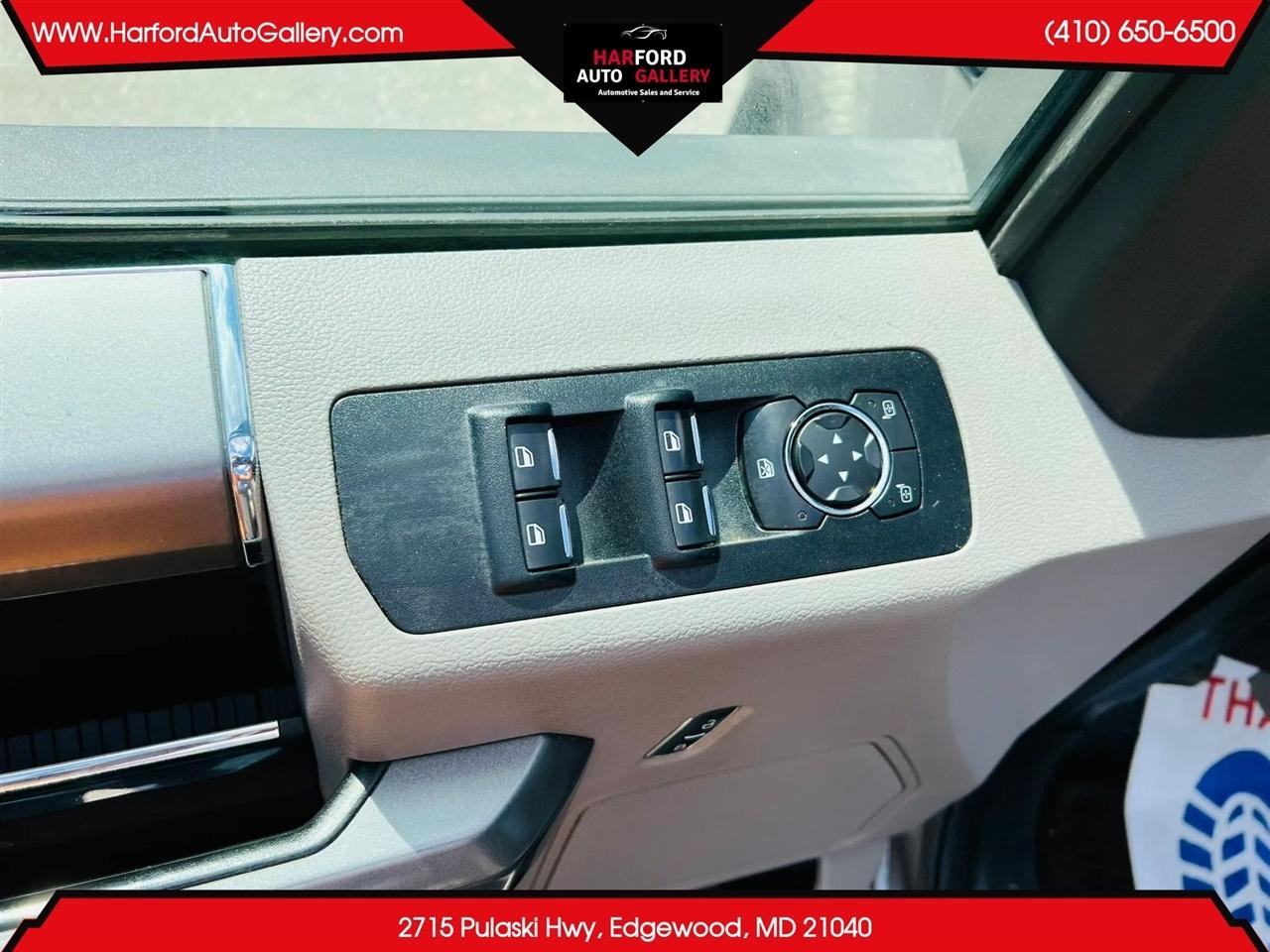 Ford F-150 4WD SuperCab 163" Lariat w/HD Payload Pkg 2015