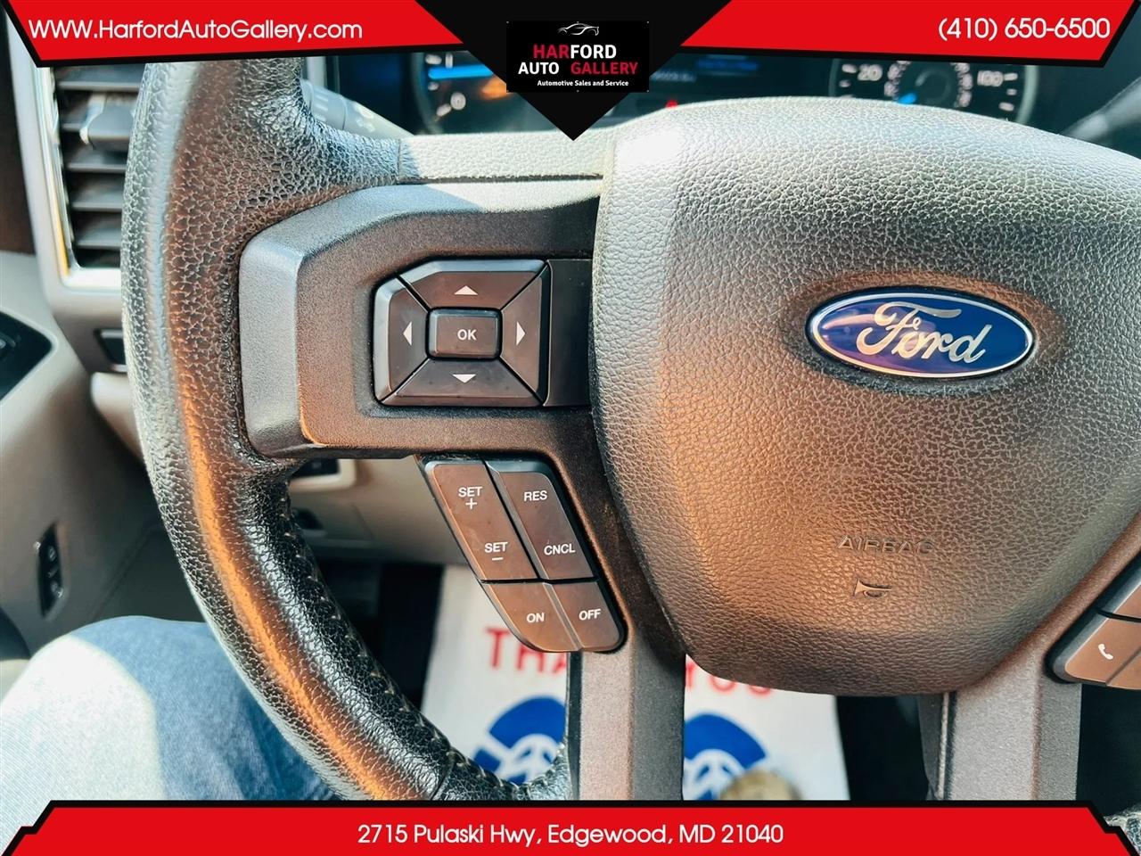 Ford F-150 4WD SuperCab 163" Lariat w/HD Payload Pkg 2015