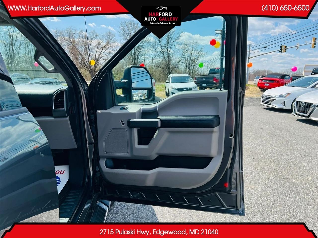 Ford F-150 4WD SuperCab 163" Lariat w/HD Payload Pkg 2015