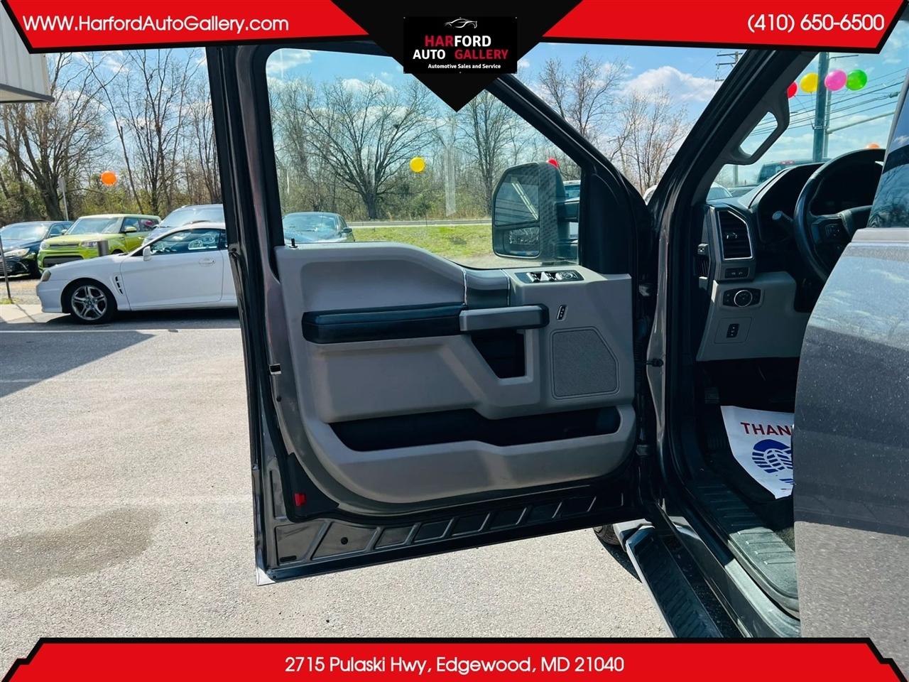 Ford F-150 4WD SuperCab 163" Lariat w/HD Payload Pkg 2015