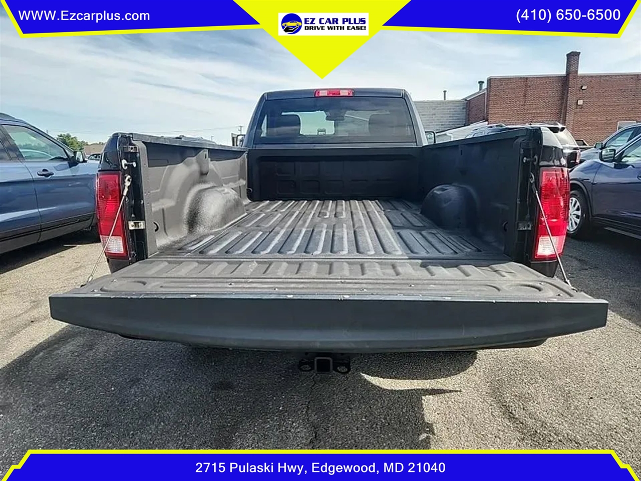 RAM 1500 Tradesman 4x4 Regular Cab 8' Box 2017