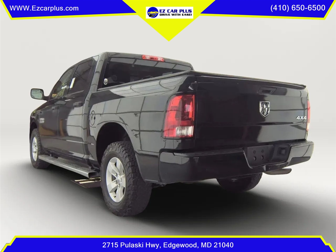 RAM 1500 Express 4x4 Crew Cab 5'7" Box 2017