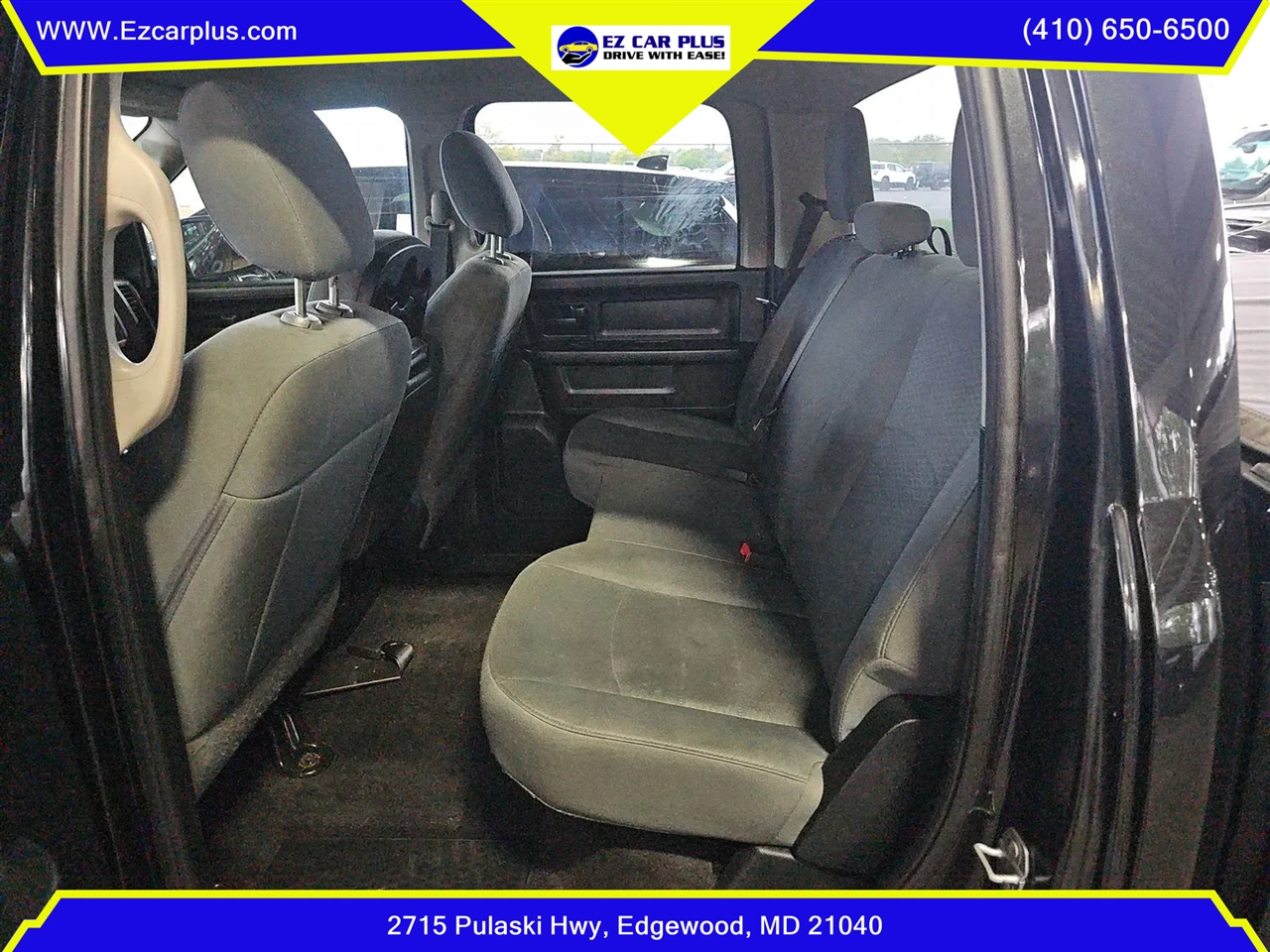 RAM 1500 Express 4x4 Crew Cab 5'7" Box 2017