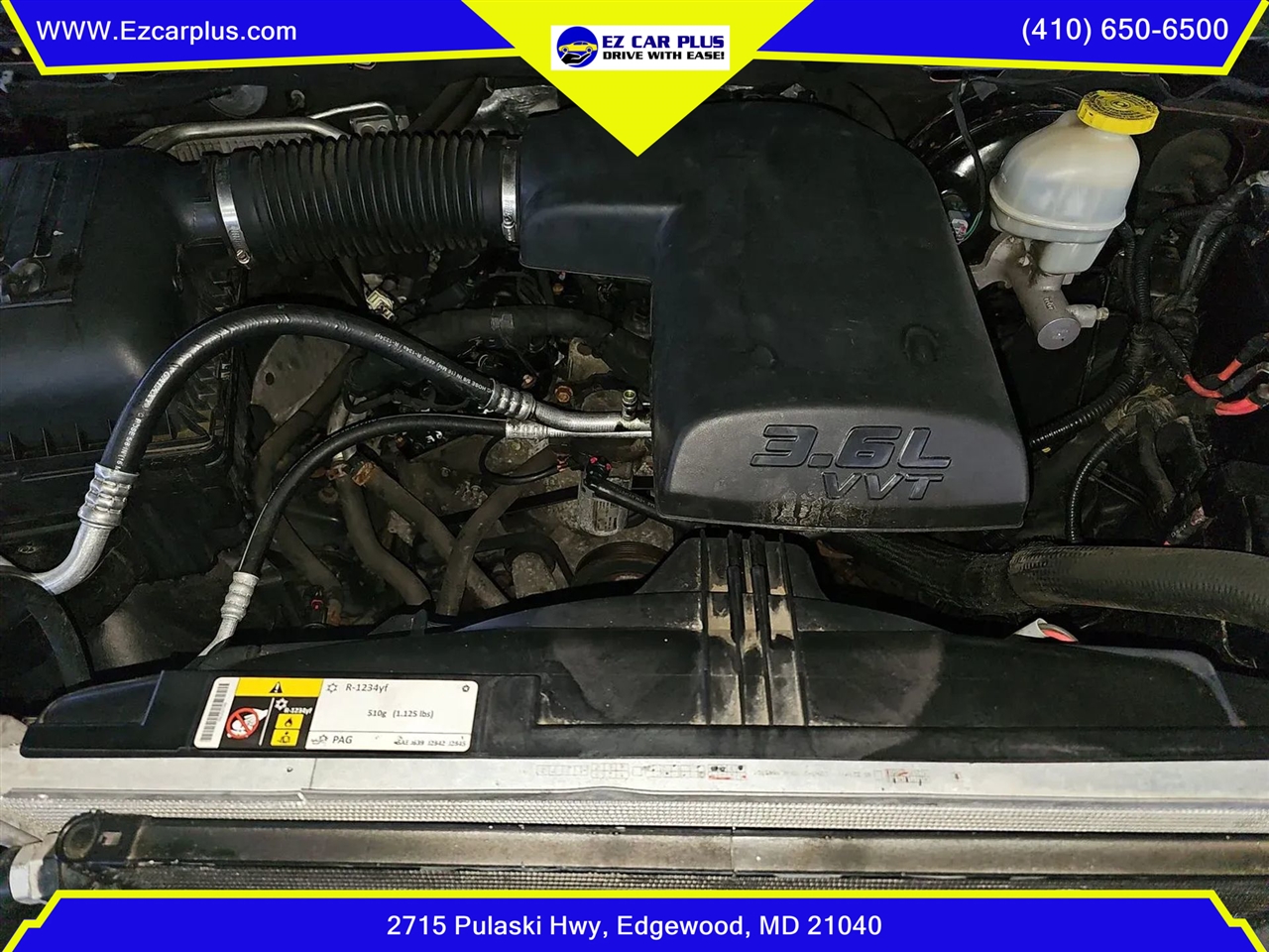 RAM 1500 Express 4x4 Crew Cab 5'7" Box 2017