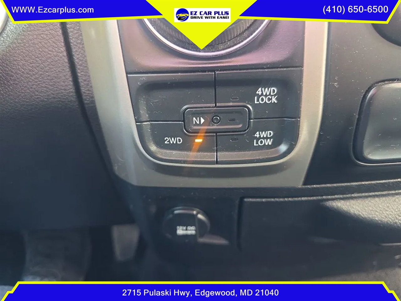 RAM 1500 SLT 4x4 Crew Cab 6'4" Box 2017