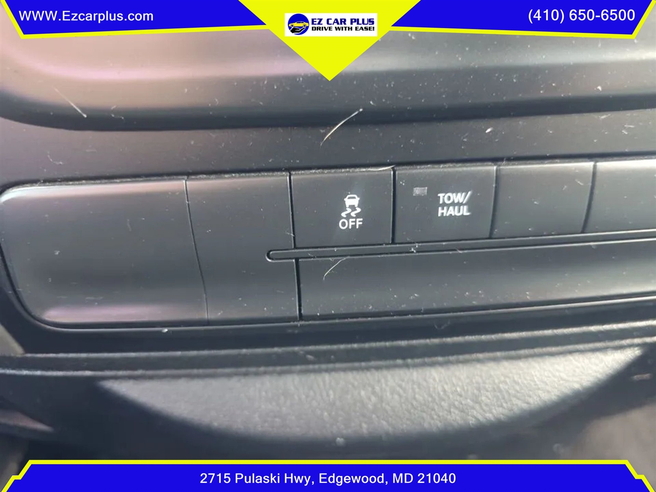 RAM 1500 SLT 4x4 Crew Cab 6'4" Box 2017