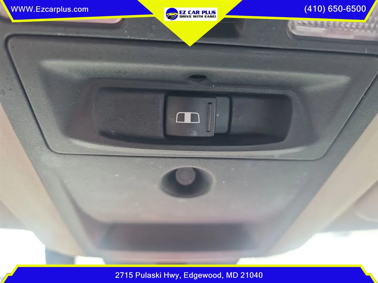 RAM 1500 SLT 4x4 Crew Cab 6'4" Box 2017