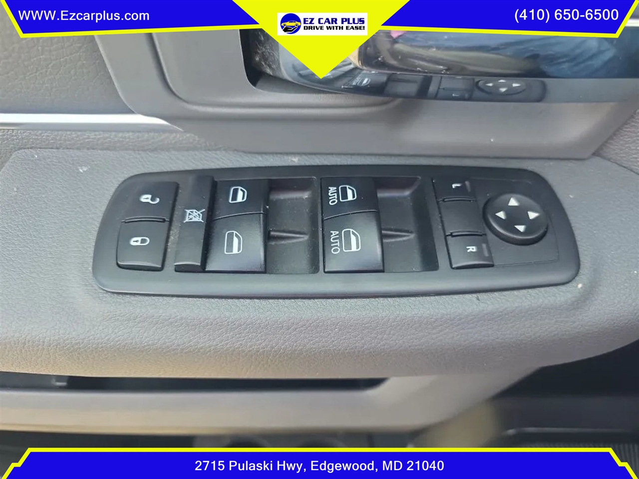 RAM 1500 SLT 4x4 Crew Cab 6'4" Box 2017