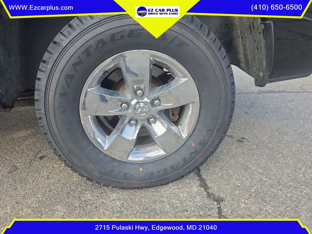 RAM 1500 SLT 4x4 Crew Cab 6'4" Box 2017