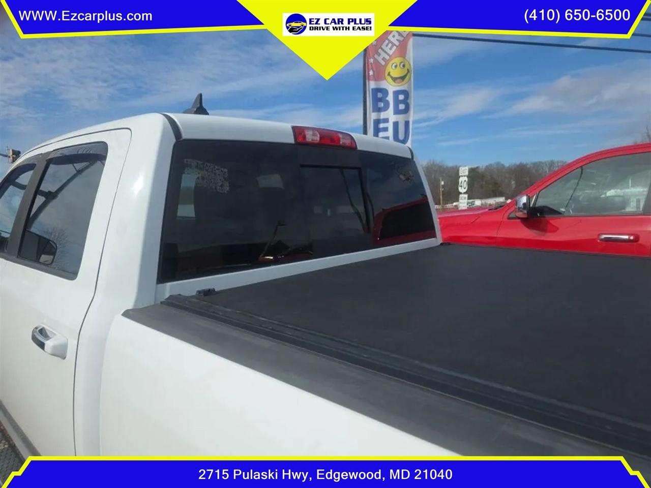 RAM 1500 4WD Crew Cab 149" Laramie 2015