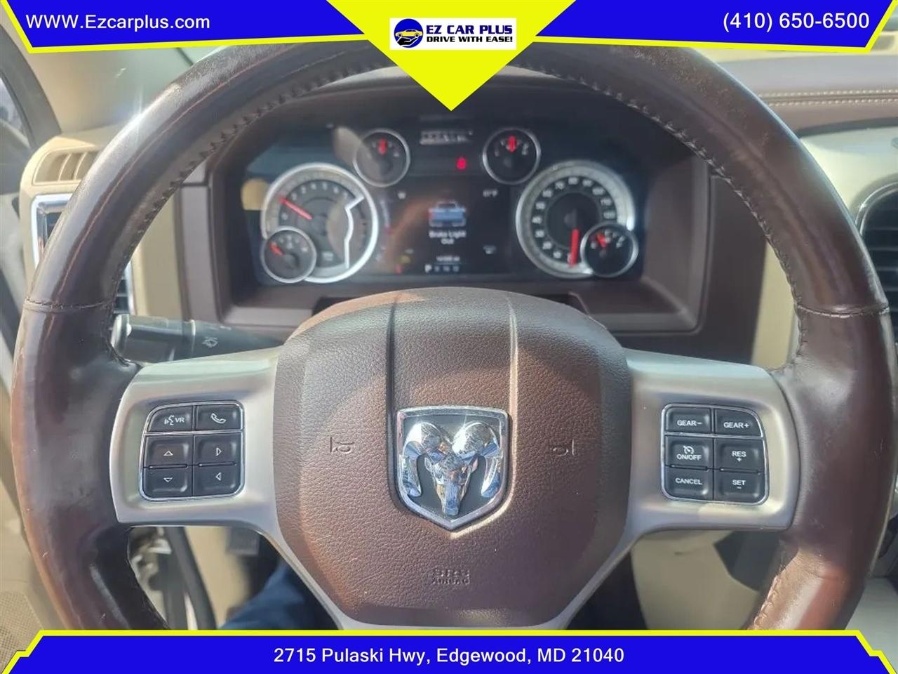 RAM 1500 4WD Crew Cab 149" Laramie 2015