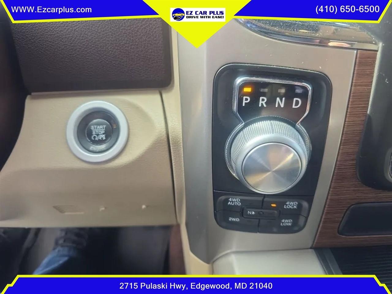 RAM 1500 4WD Crew Cab 149" Laramie 2015