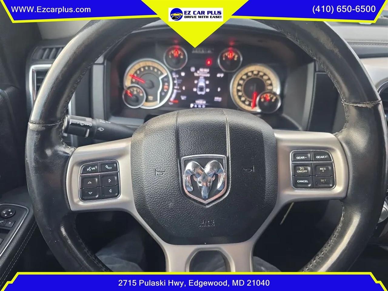 RAM 1500 Laramie 4x4 Crew Cab 5'7" Box 2017