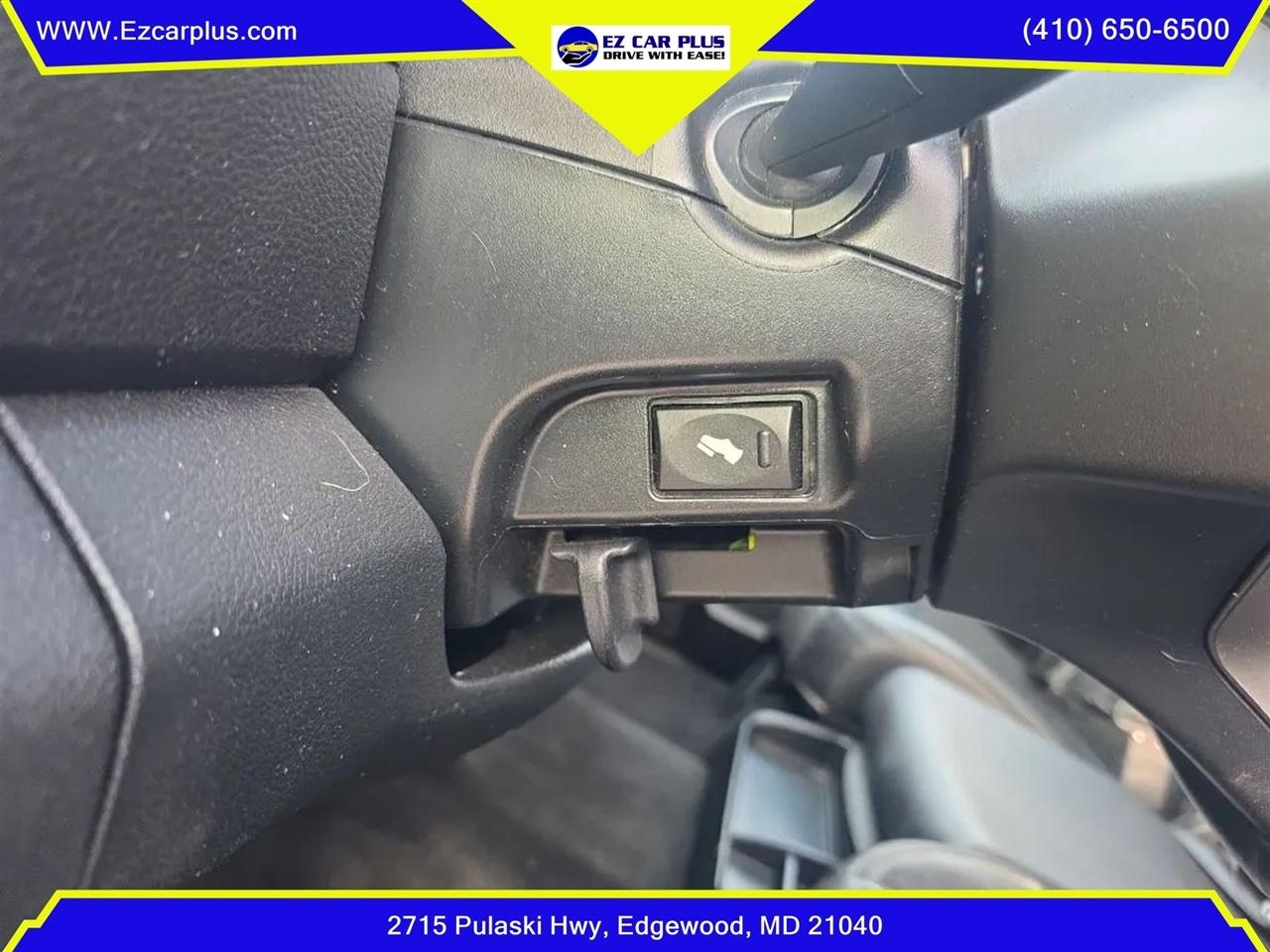 RAM 1500 Laramie 4x4 Crew Cab 5'7" Box 2017