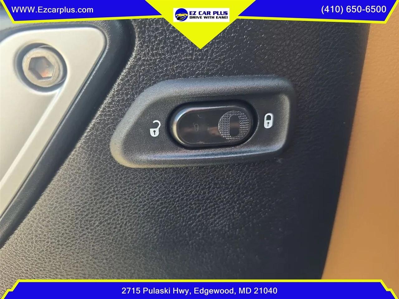 Jeep Wrangler Unlimited 4WD 4dr Sahara 2014