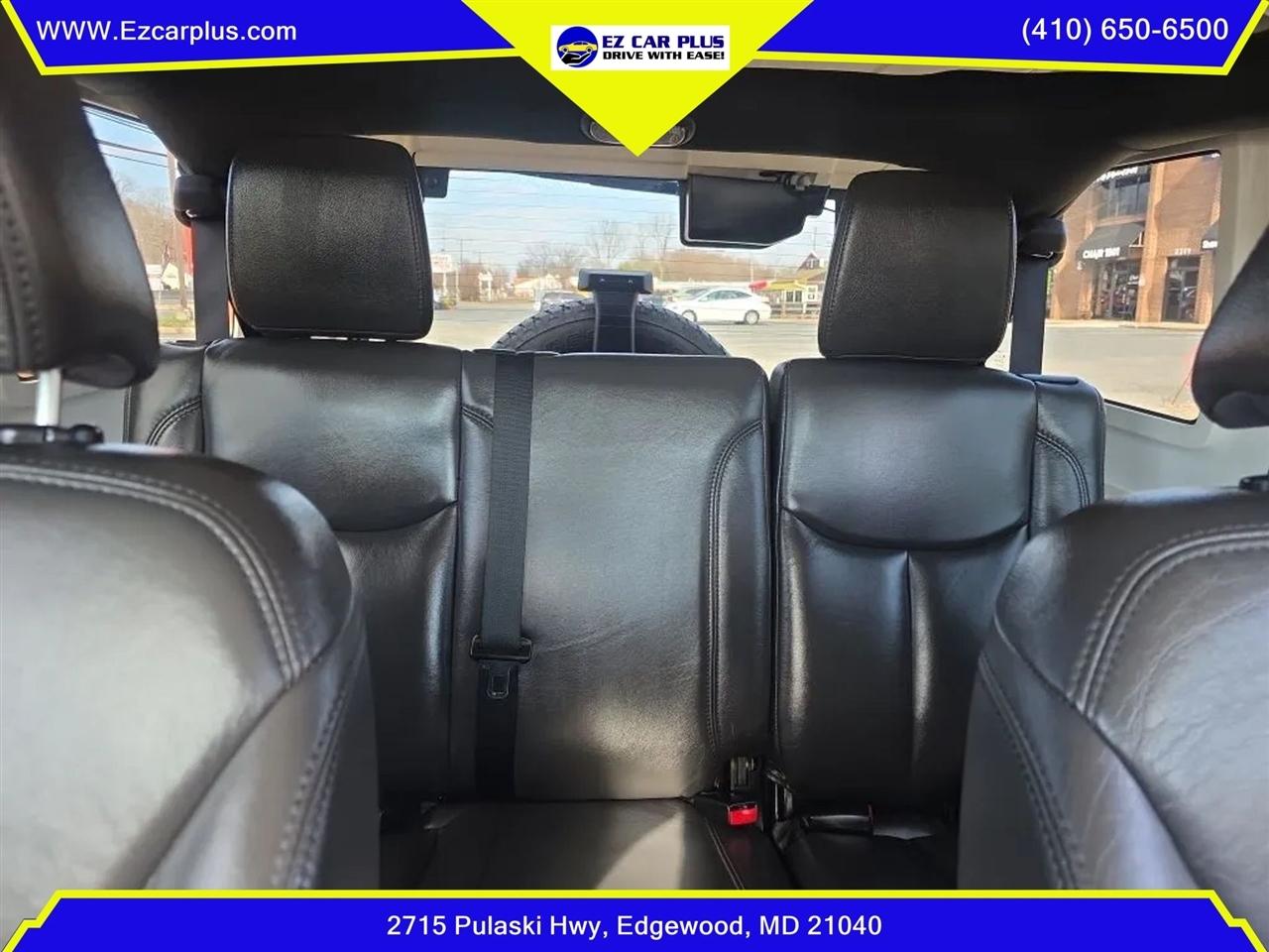 Jeep Wrangler Unlimited 4WD 4dr Sahara 2014