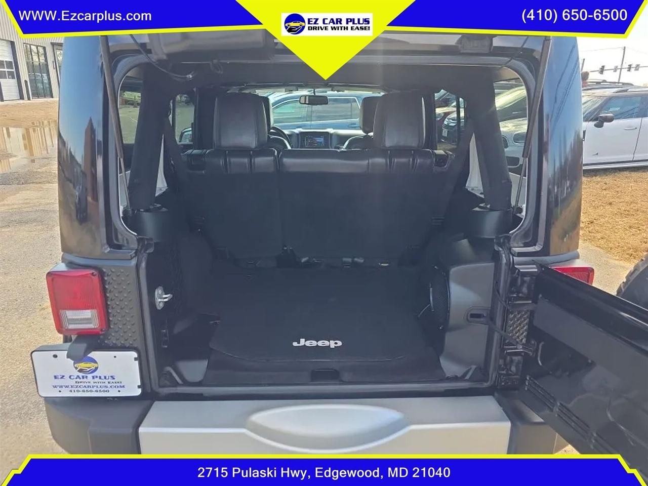 Jeep Wrangler Unlimited 4WD 4dr Sahara 2014