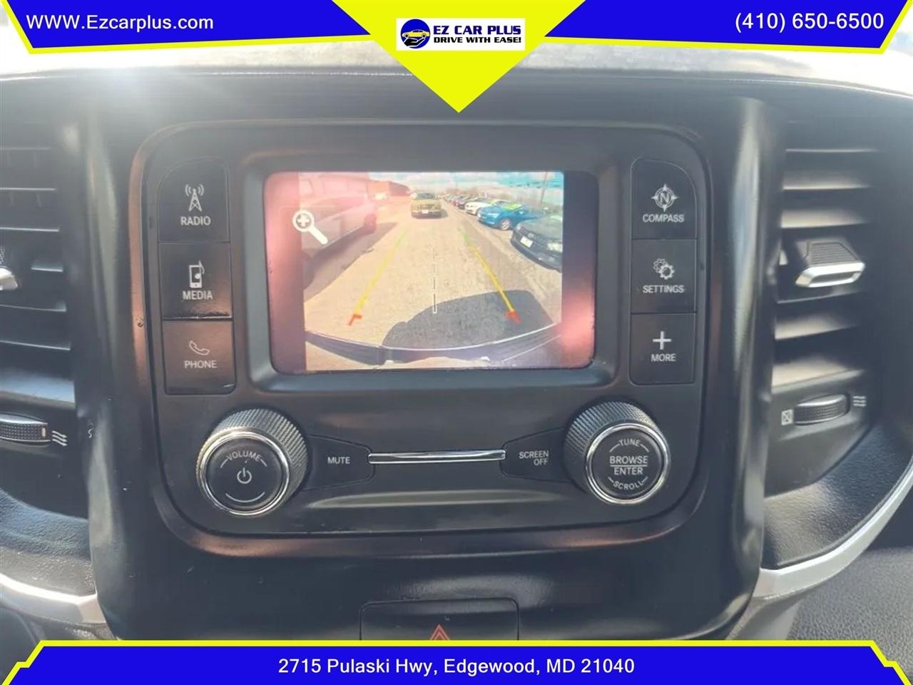 RAM 1500 Big Horn 4x2 Crew Cab 5'7" Box 2021