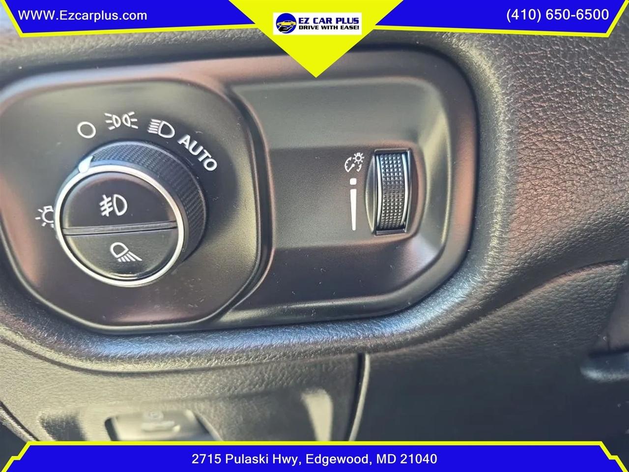 RAM 1500 Big Horn 4x2 Crew Cab 5'7" Box 2021