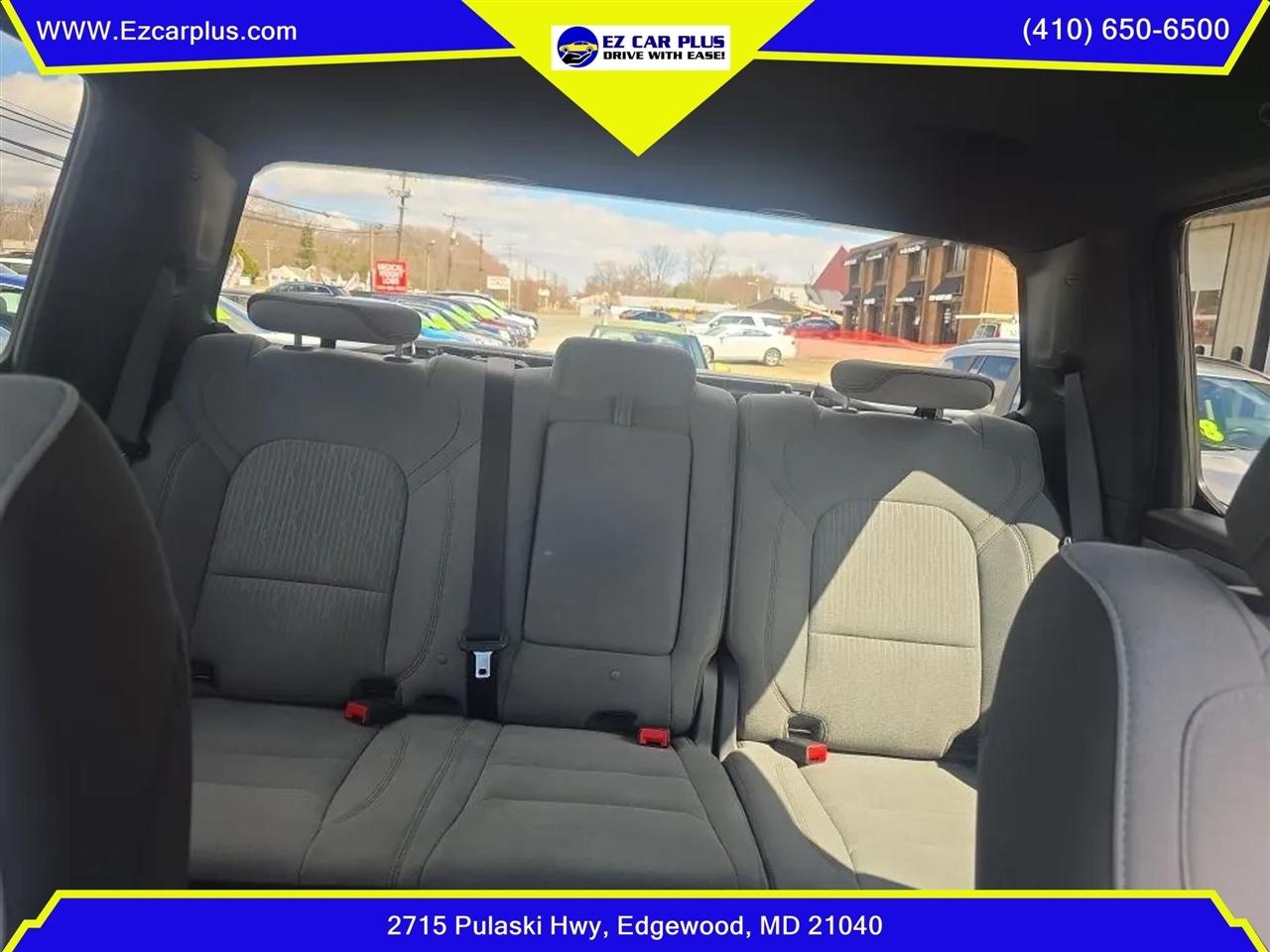 RAM 1500 Big Horn 4x2 Crew Cab 5'7" Box 2021