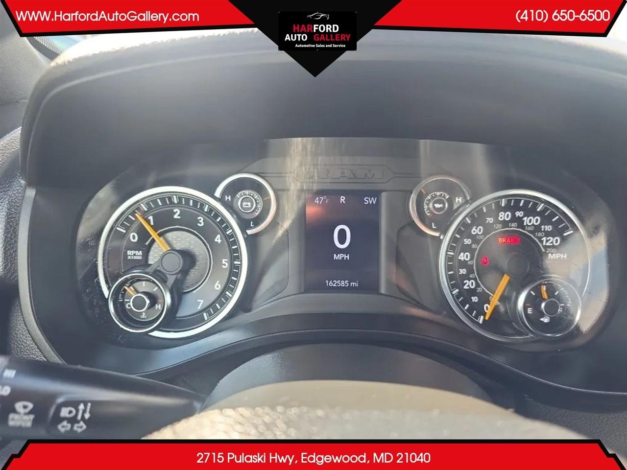 RAM 1500 Big Horn 4x2 Crew Cab 5'7" Box 2021