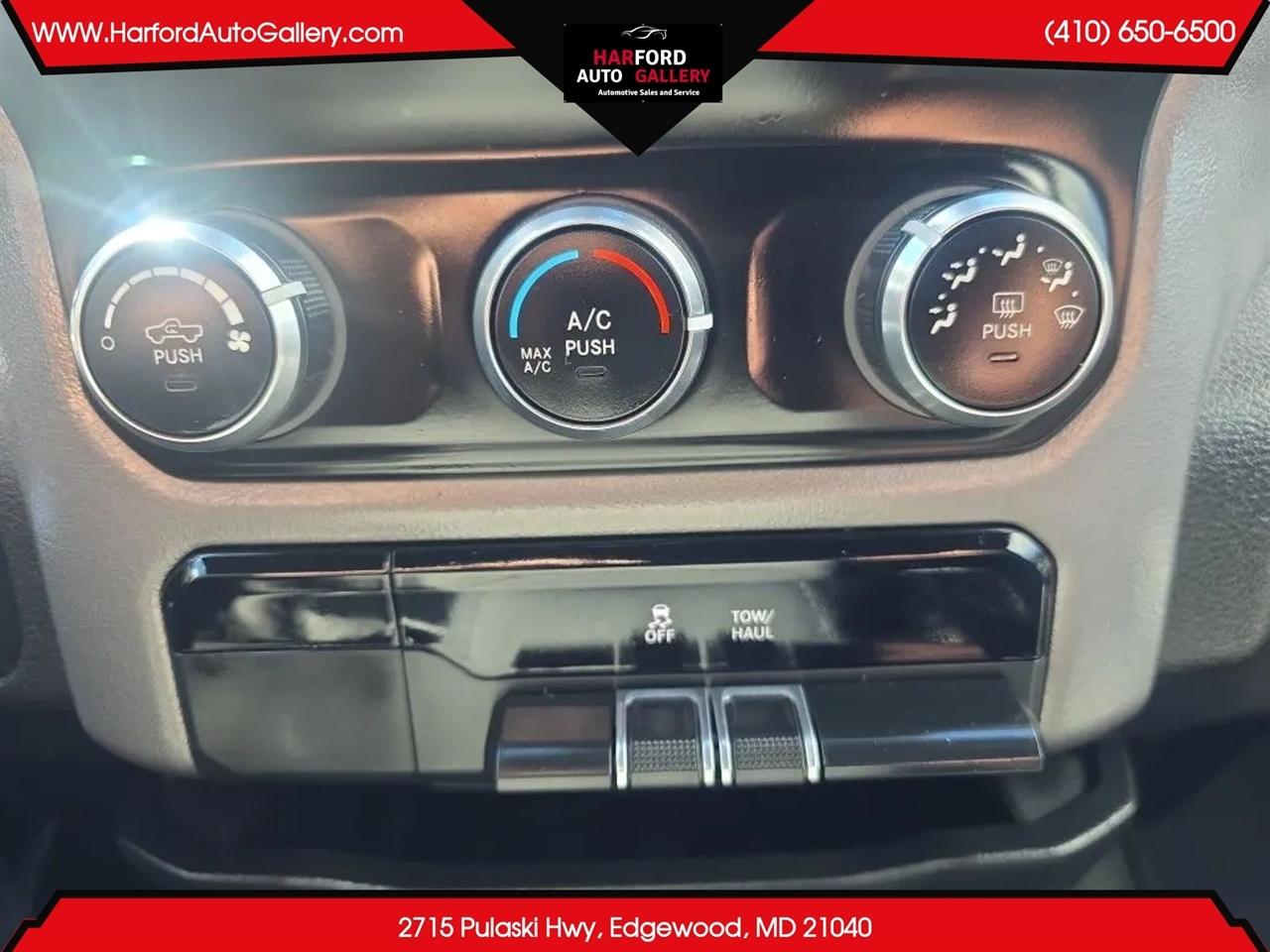 RAM 1500 Big Horn 4x2 Crew Cab 5'7" Box 2021