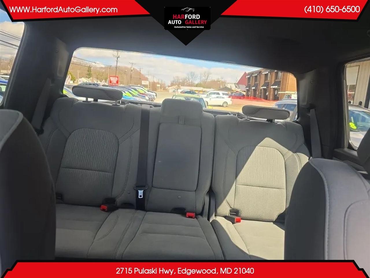 RAM 1500 Big Horn 4x2 Crew Cab 5'7" Box 2021