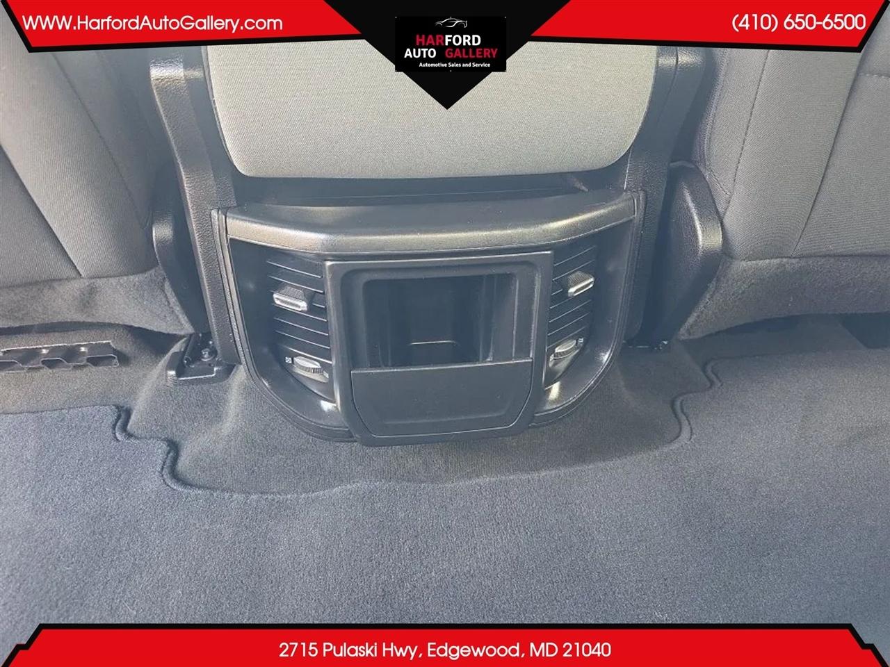 RAM 1500 Big Horn 4x2 Crew Cab 5'7" Box 2021