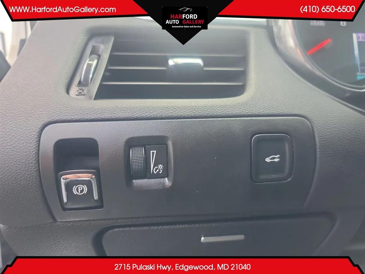 Chevrolet Impala 4dr Sdn LT w/1LT 2018