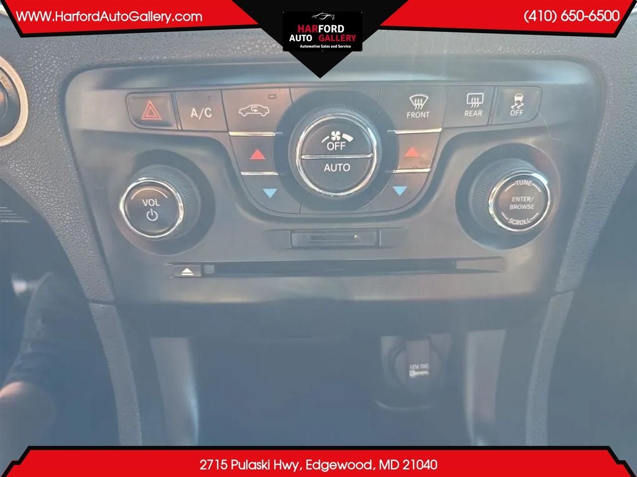 Dodge Charger 4dr Sdn SXT 100th Anniversary RWD *Ltd Avail* 2014