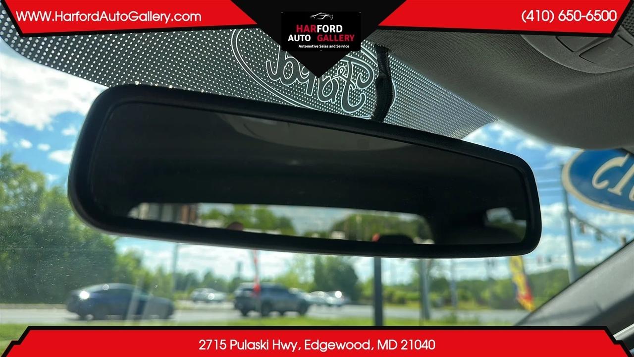 Ford F-150 4WD SuperCab 163" Lariat w/HD Payload Pkg 2015