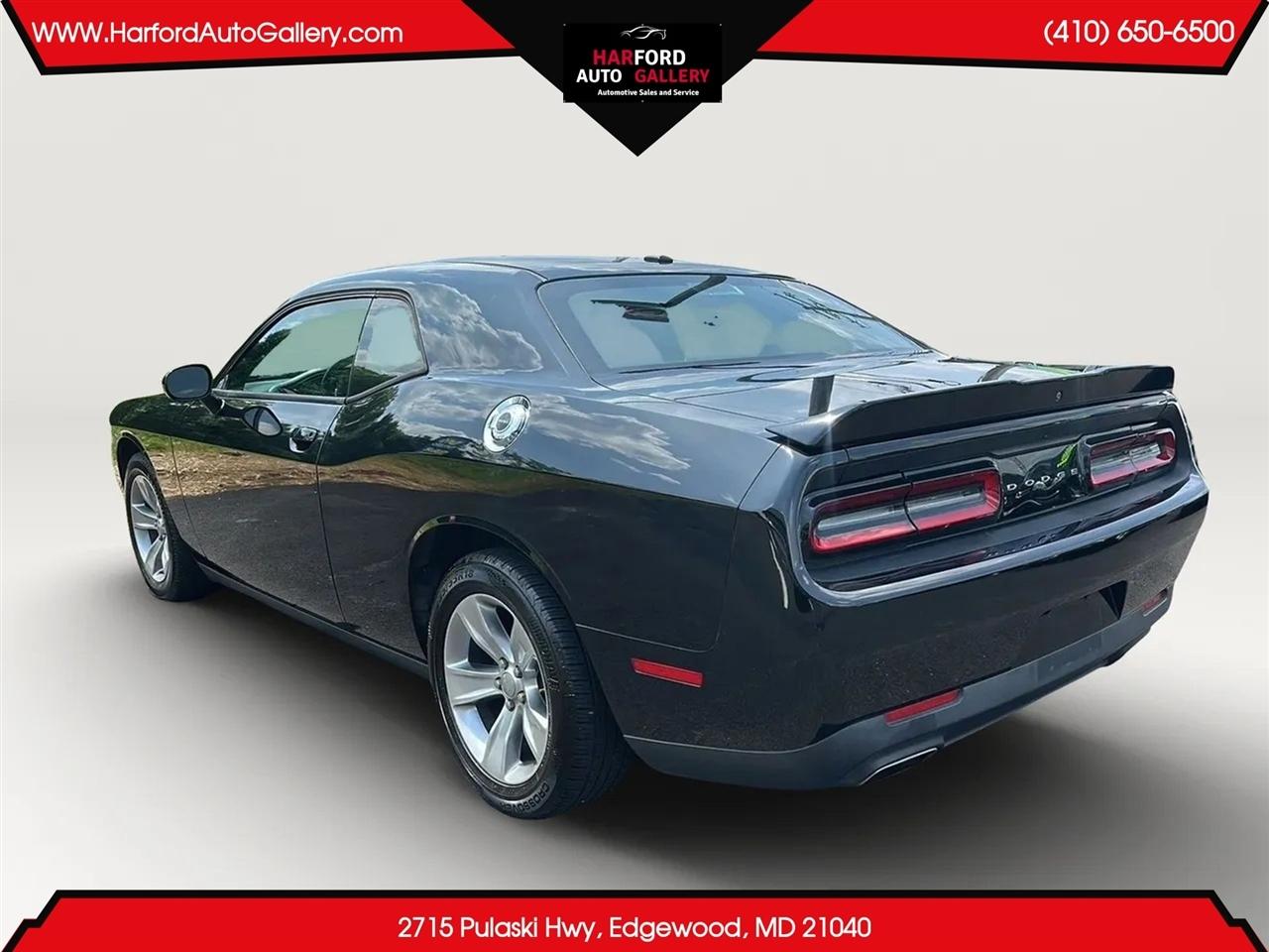 Dodge Challenger SXT RWD 2018