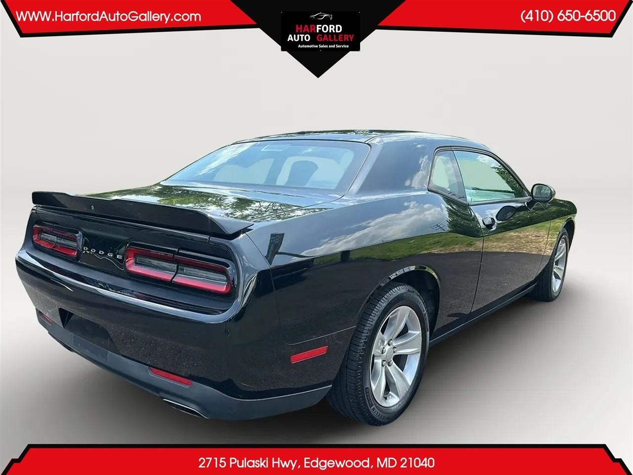Dodge Challenger SXT RWD 2018
