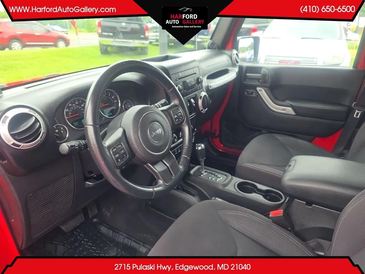 Jeep Wrangler Unlimited 4WD 4dr Sahara 2014