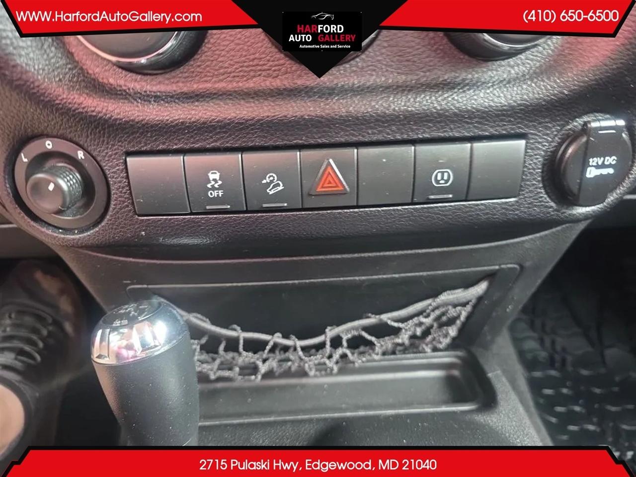 Jeep Wrangler Unlimited 4WD 4dr Sahara 2014