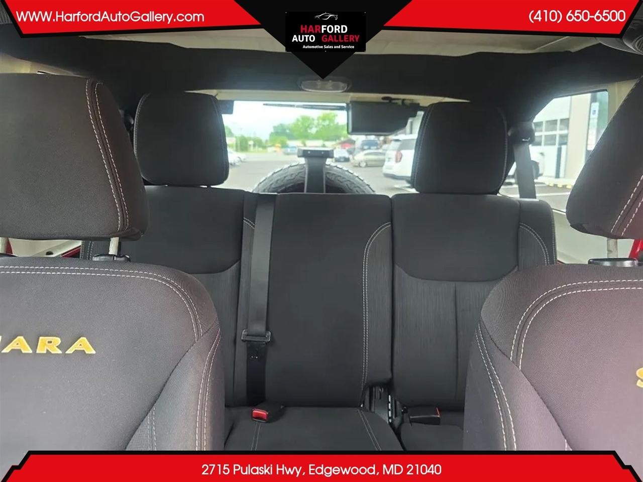 Jeep Wrangler Unlimited 4WD 4dr Sahara 2014