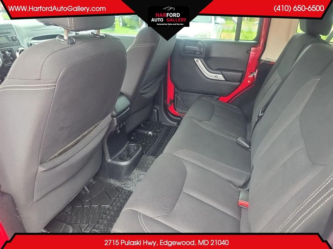 Jeep Wrangler Unlimited 4WD 4dr Sahara 2014
