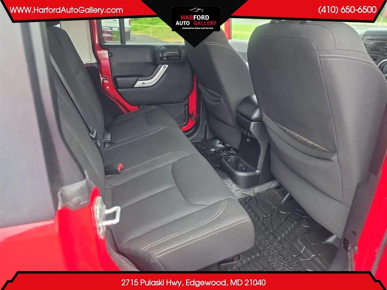 Jeep Wrangler Unlimited 4WD 4dr Sahara 2014