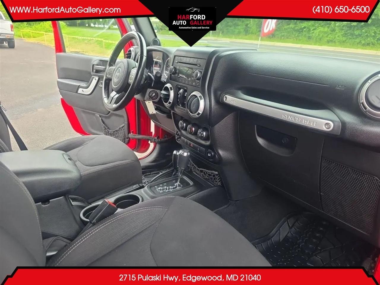 Jeep Wrangler Unlimited 4WD 4dr Sahara 2014