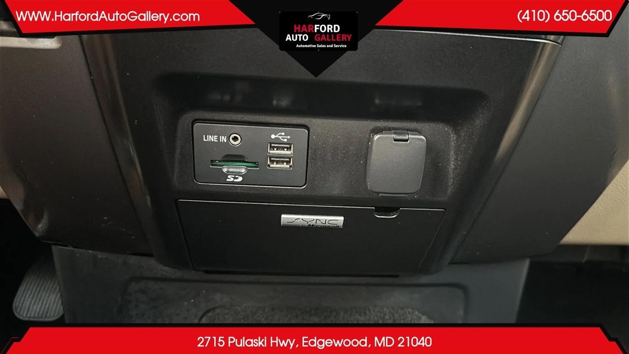 Ford F-150 4WD SuperCab 145" Lariat 2015