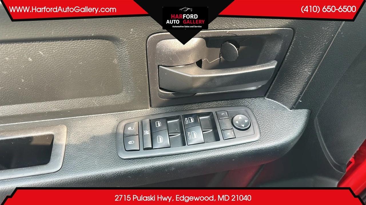 RAM 1500 Express 4x4 Quad Cab 6'4" Box 2018