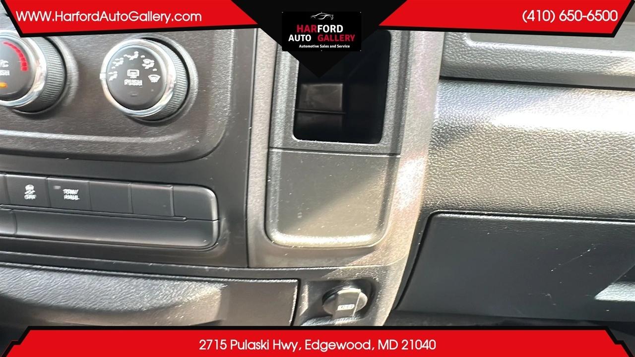 RAM 1500 Express 4x4 Quad Cab 6'4" Box 2018